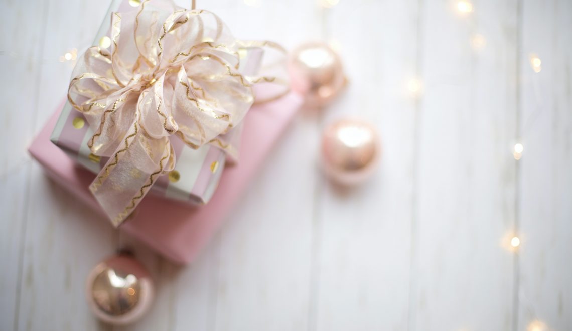 Using Pinterest for Romantic Gift Ideas